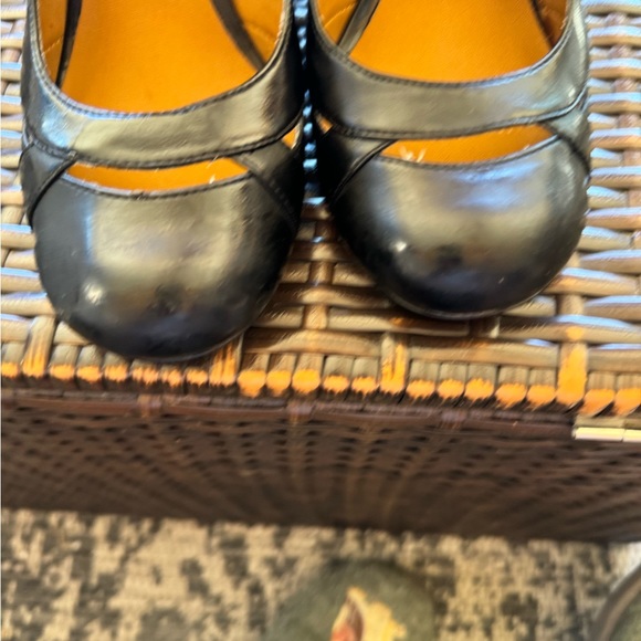 Black heels - Picture 2 of 5